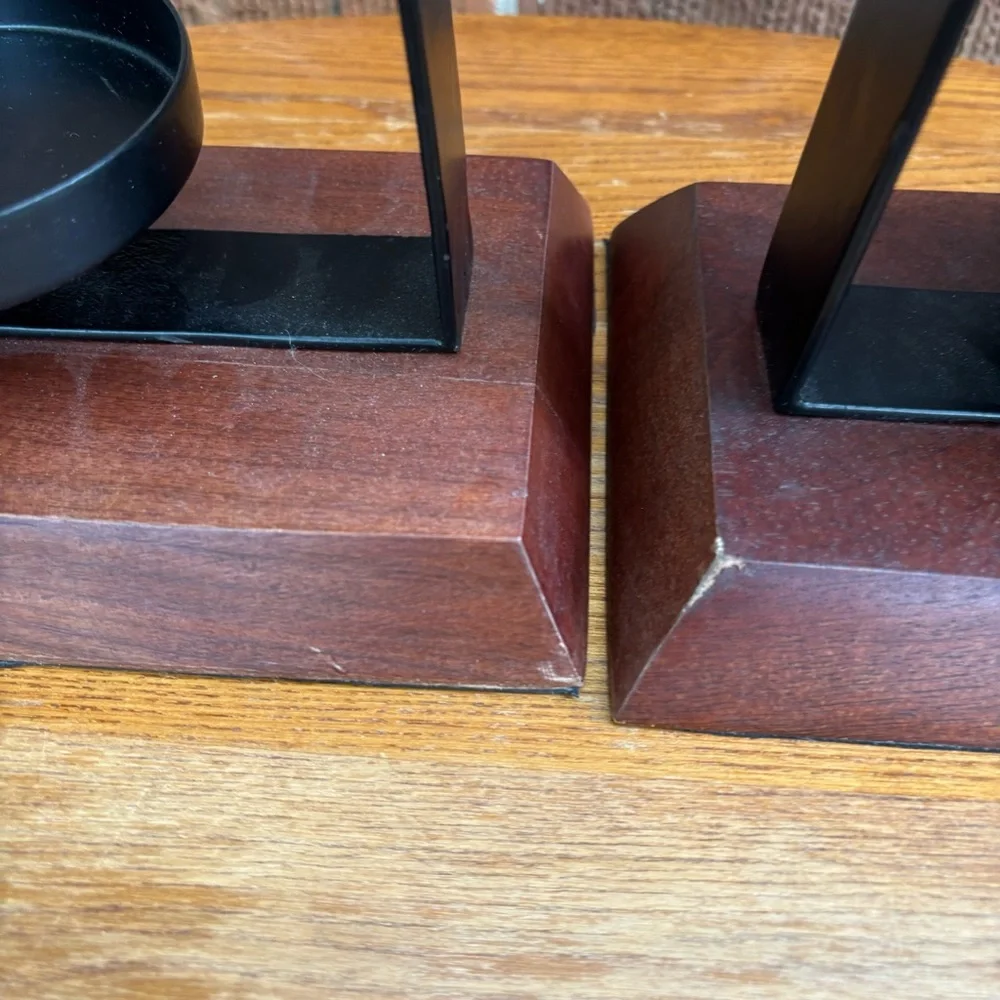 N/A metal pillar